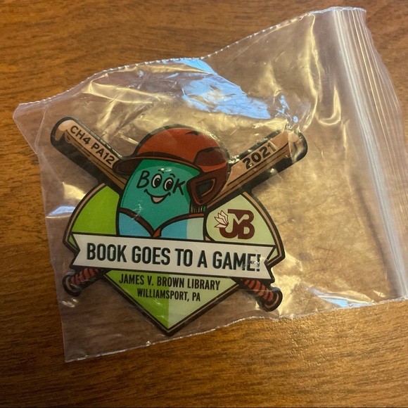 2021 & 2020 little league World Series pins(4pins) - Picture 4 of 5